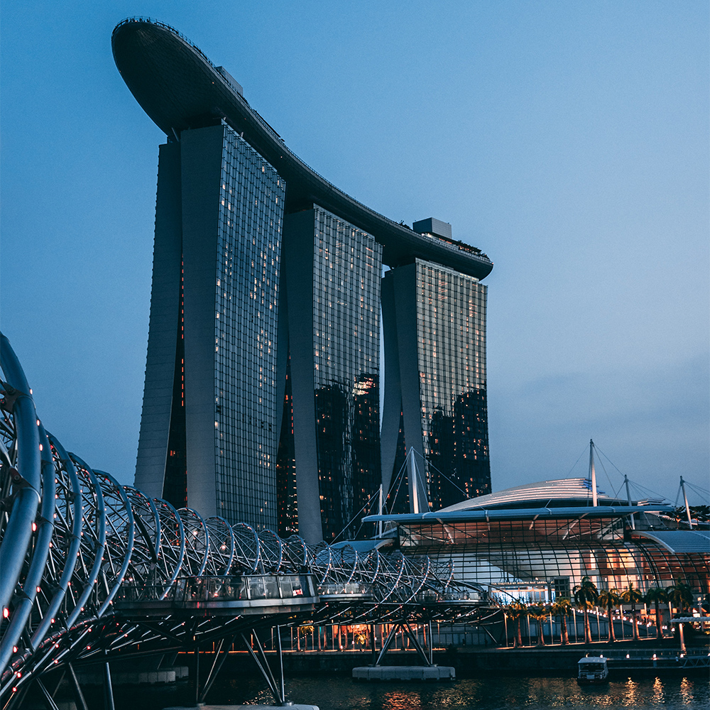 marina-bay-tower-sunset-square-3